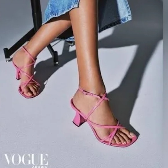 pink sandals - Picture 2 of 4